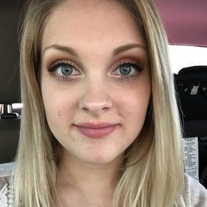 Meet your Posher, Lindsey